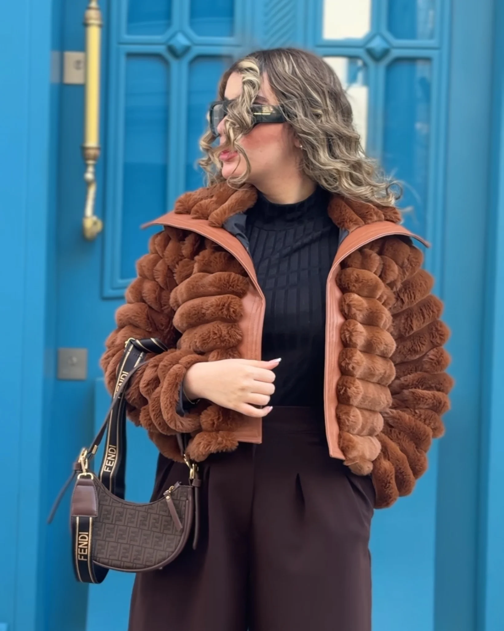 photo-output کراپ کت خزی - Image 1